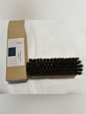 Ecco Large Shoe Brush - Brown Bristles, Tan Handle